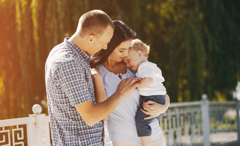 ¿Qué significa adoptar a un niño?